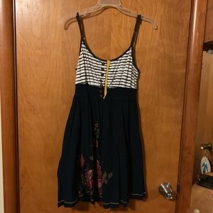 Cute little summer dress.